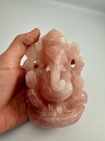 Einzelstück: Ganesha aus Rosenquarz